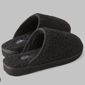 Hush Men’s Black Wooly Fuzzy Slippers Medium (42-43)